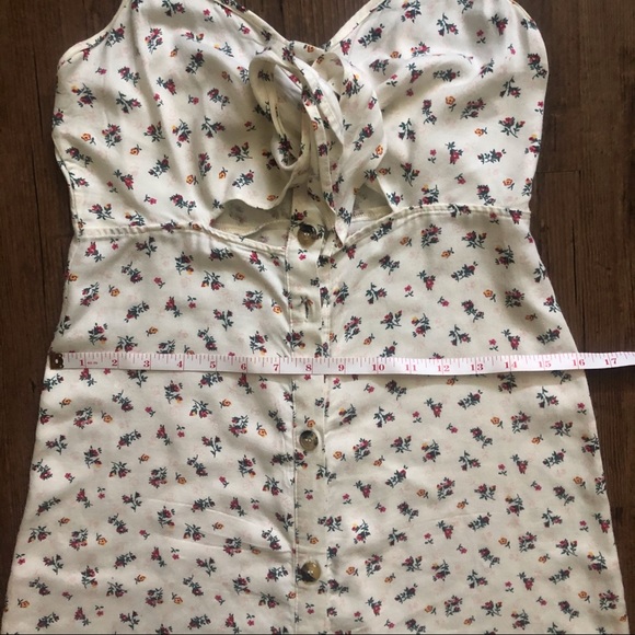 Mimi Chica floral midi peek a boo sundress - Picture 3 of 10